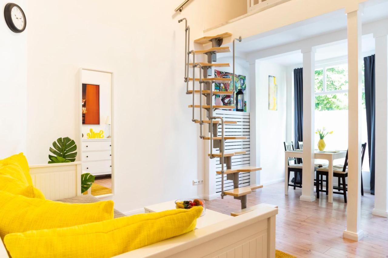 Spacious Loft Style Apartment In Berlin Willmersdorf Exteriör bild