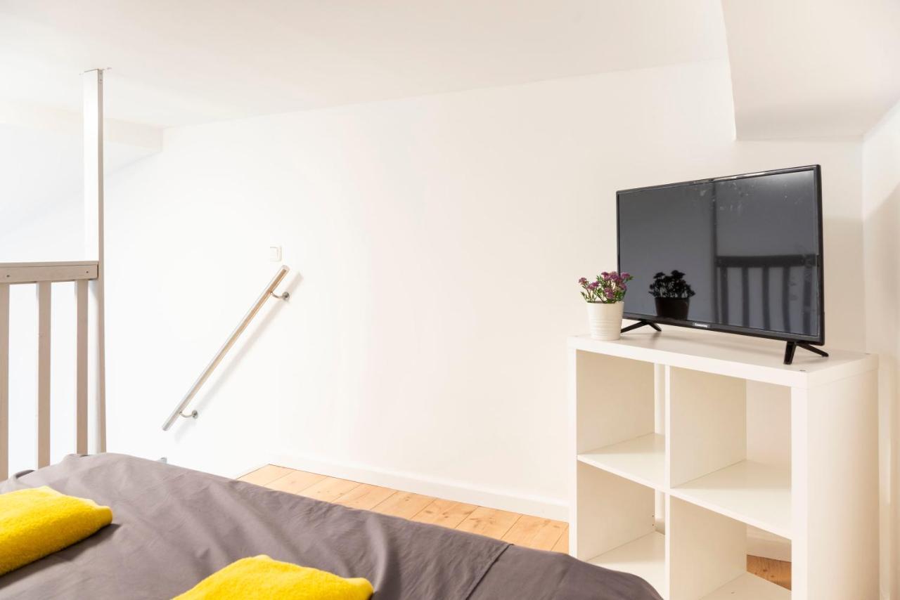 Spacious Loft Style Apartment In Berlin Willmersdorf Exteriör bild